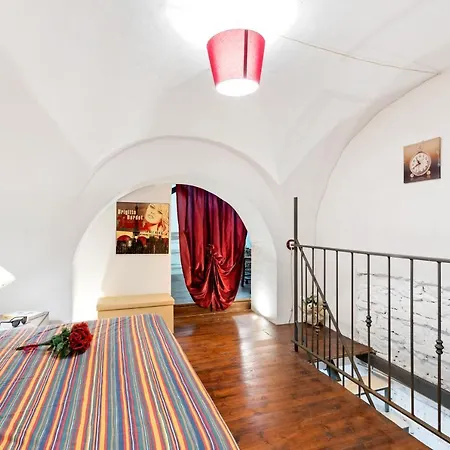 Charming Sicilian Loft Apartment Catania
